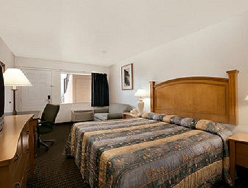 Rodeway Inn Phoenix North I-17 Zewnętrze zdjęcie