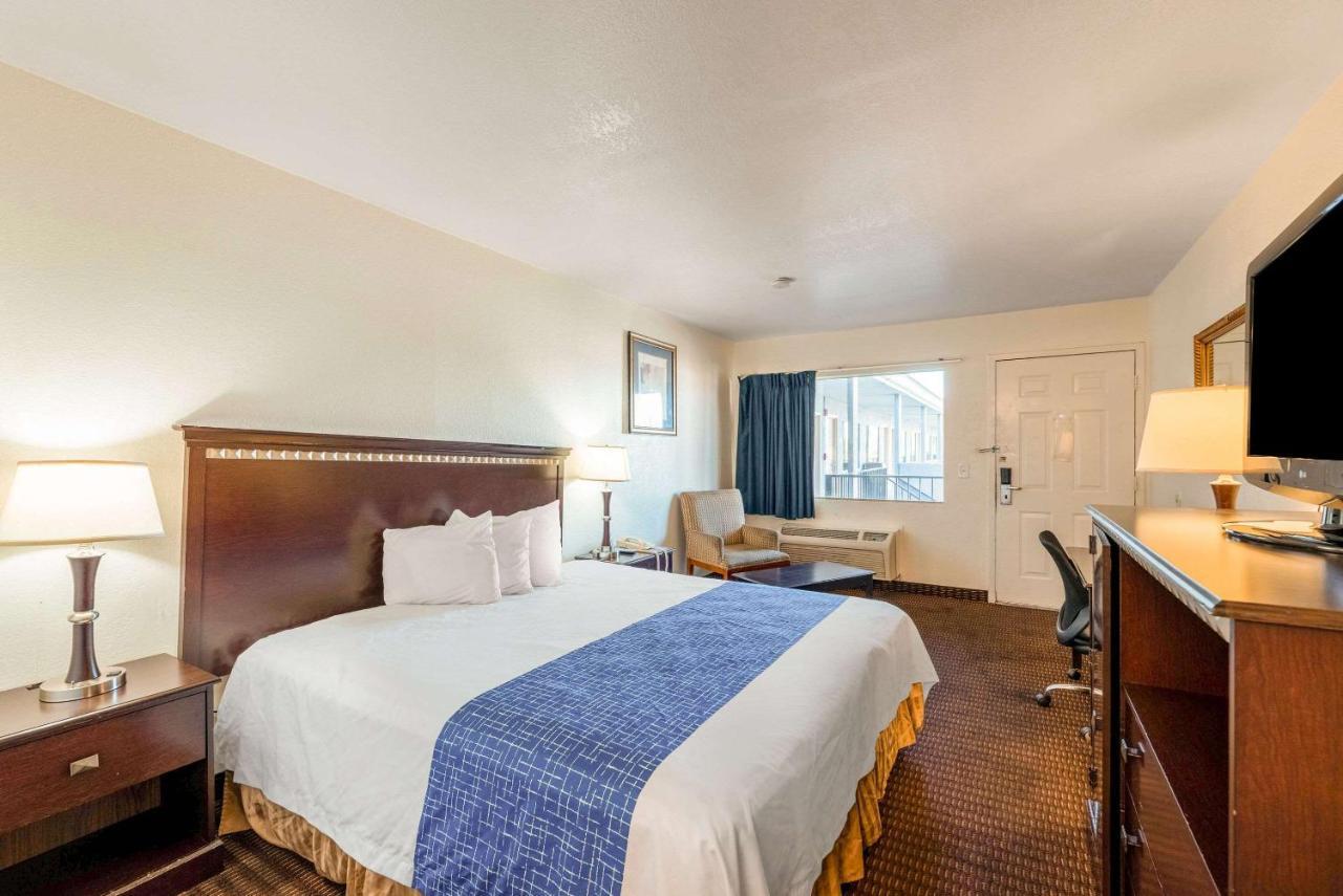 Rodeway Inn Phoenix North I-17 Zewnętrze zdjęcie