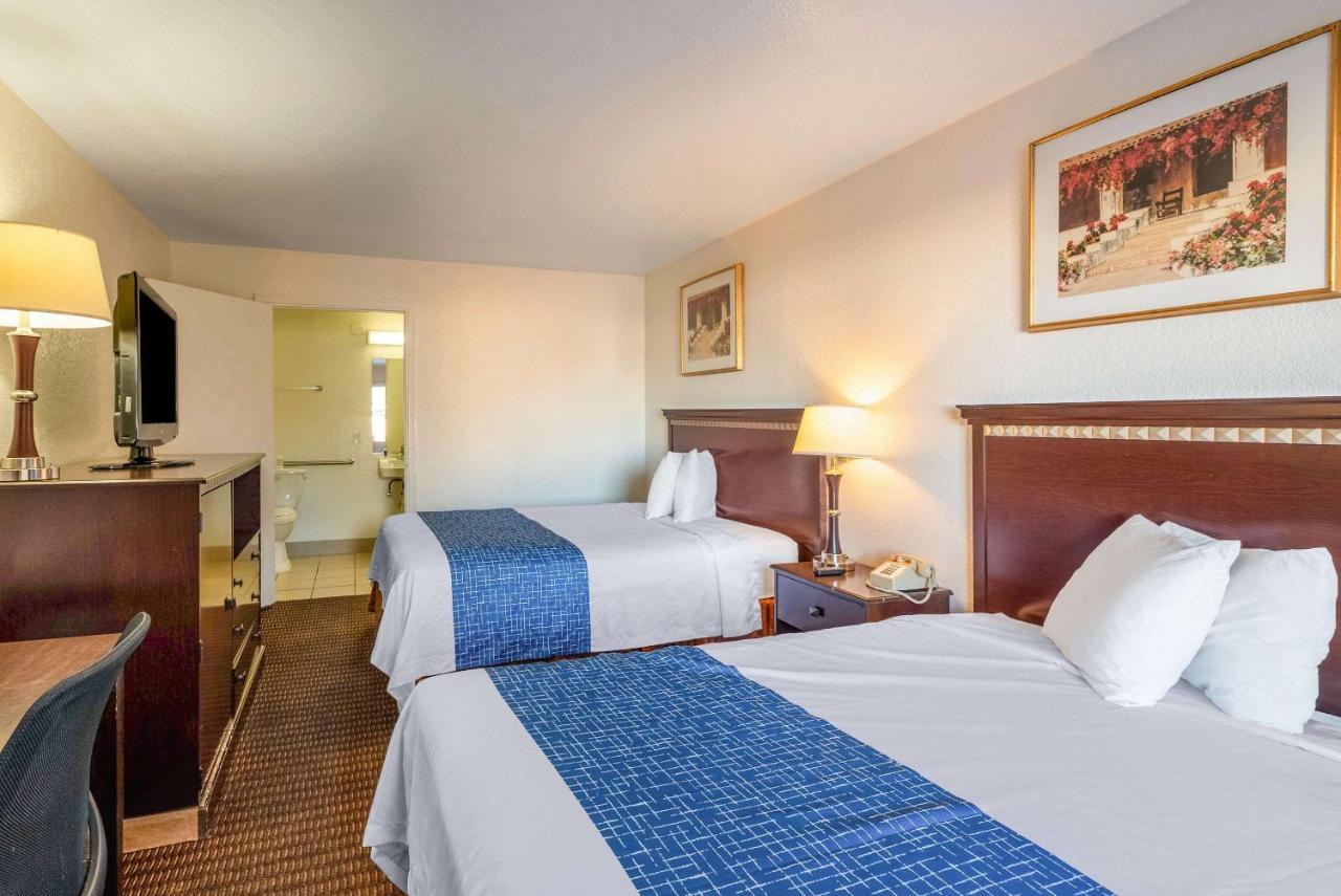 Rodeway Inn Phoenix North I-17 Zewnętrze zdjęcie